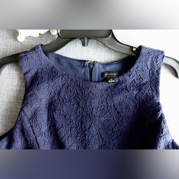 Ann Taylor - business casual navy blue dress (size 6) - Picture 2 of 3